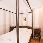 Piazza Vittorio Veneto Elegant Flat